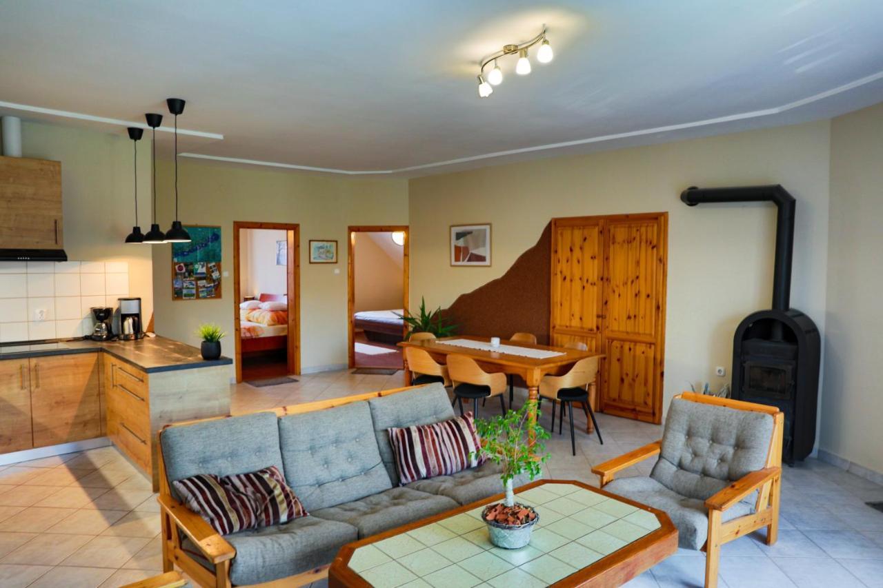 Apartman Fuzfa Balatonmariafurdo Luaran gambar